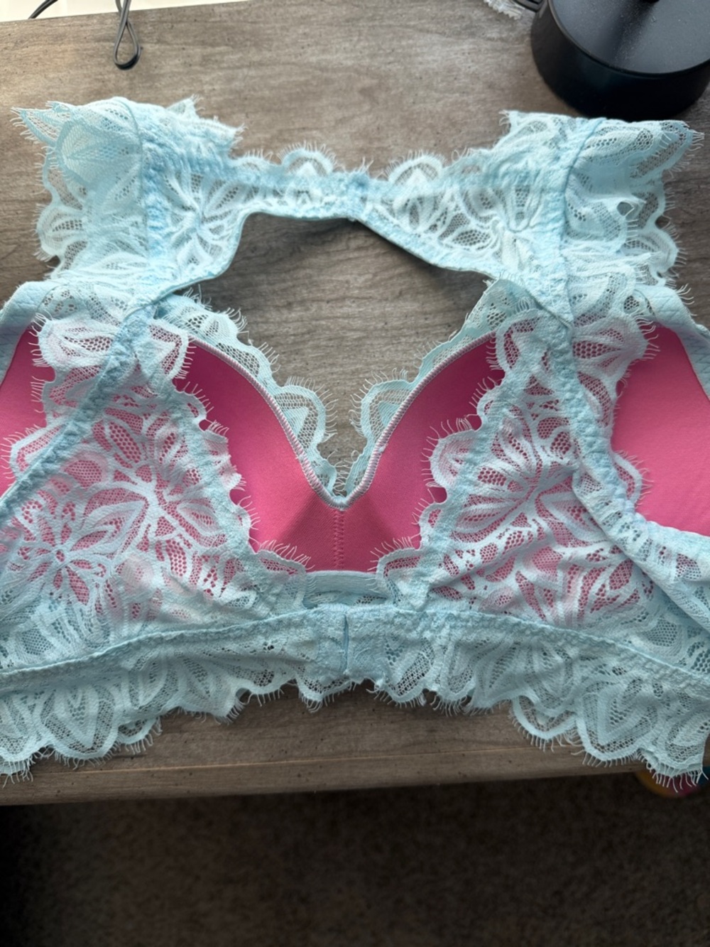 PINK Victoria's Secret Scalloped Lace Push-Up Bra in Pale Blue - Picture 4 of 6